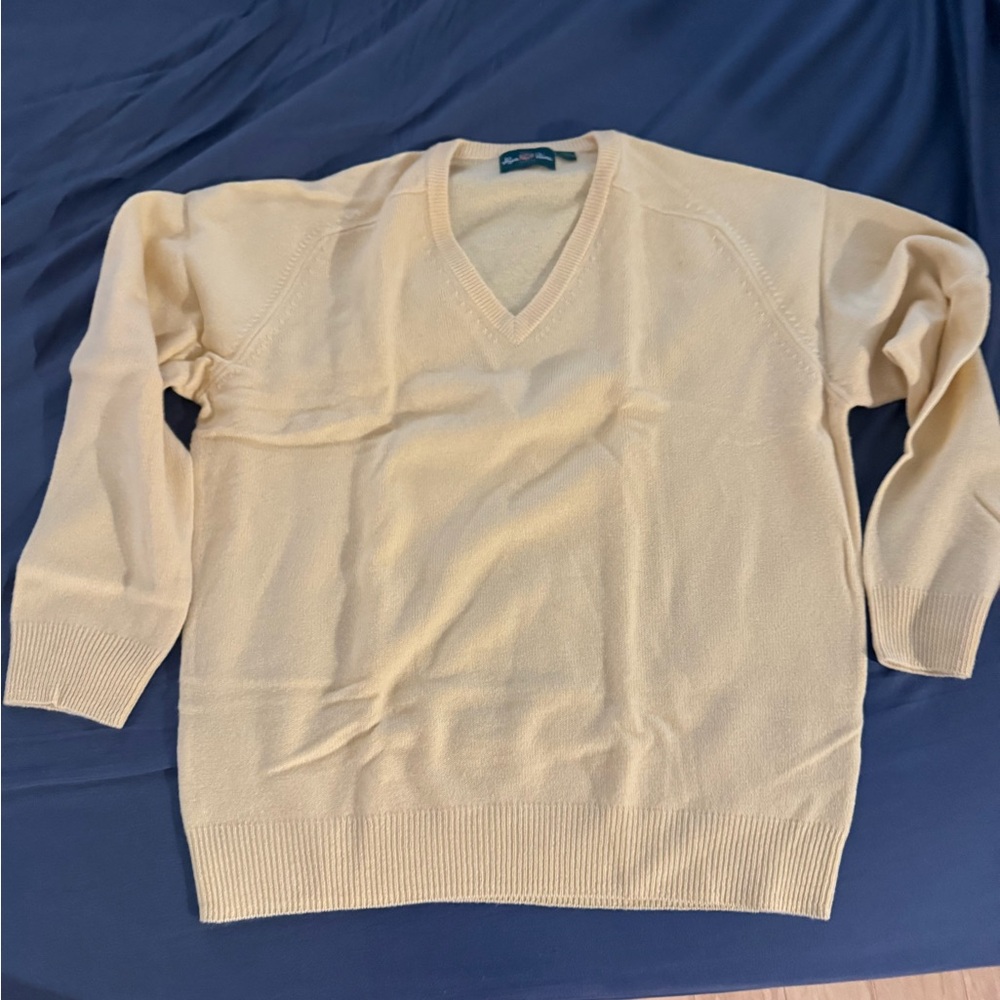 Men's yellow V-Neck Sweater